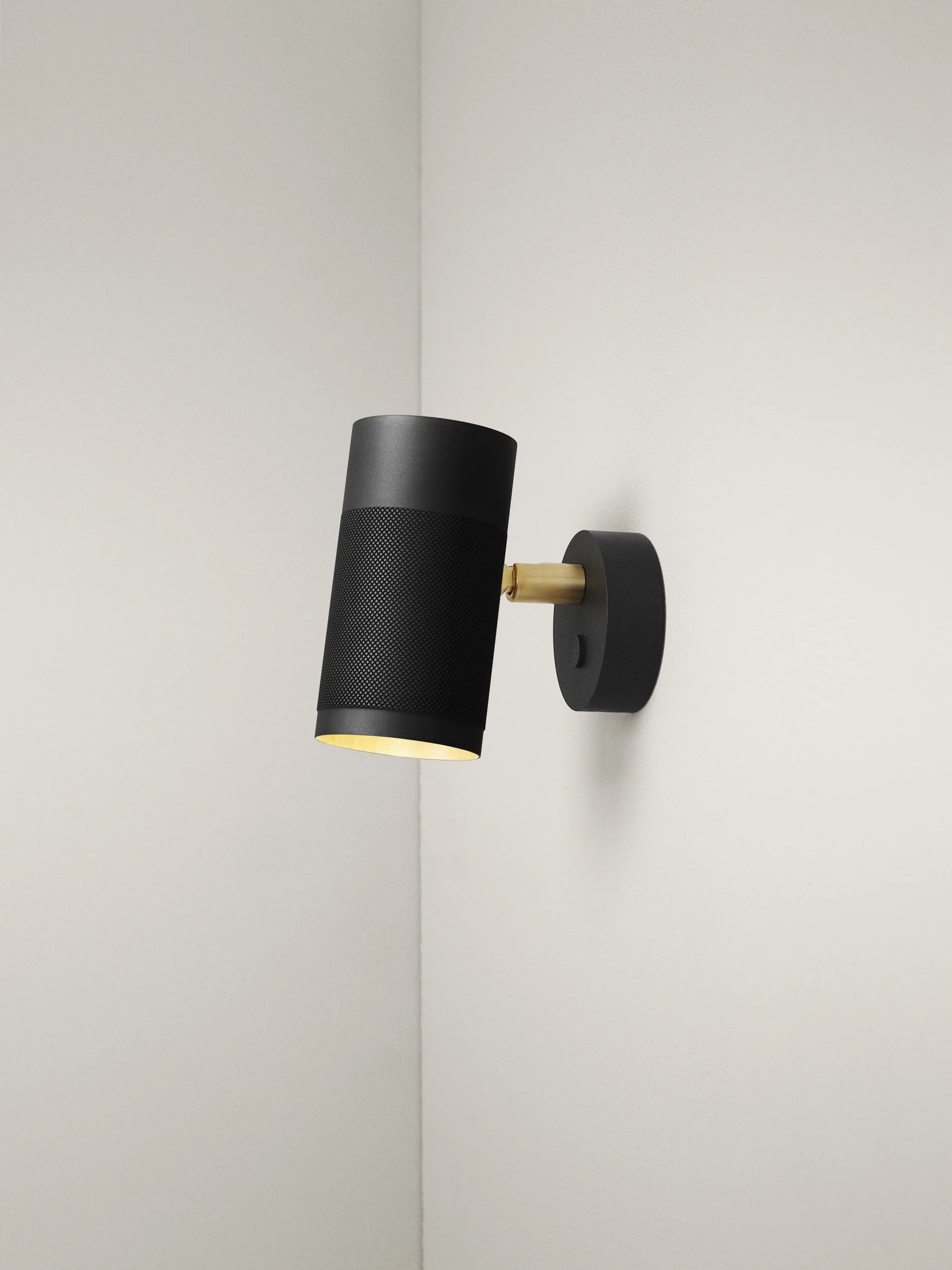 Patrone Small Wall Lamp, Black-browned Brass