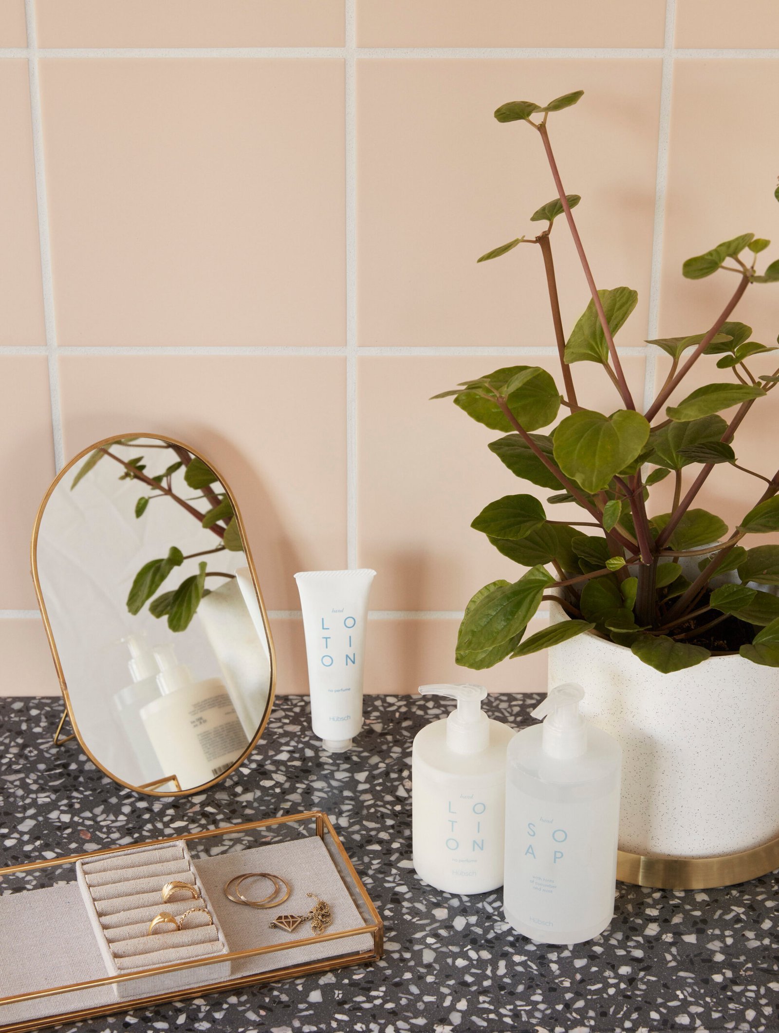 Ecru Smykkeskrin Messingfarve