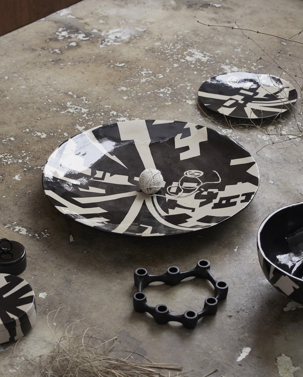 LIPSI deco plate, S - black/beige