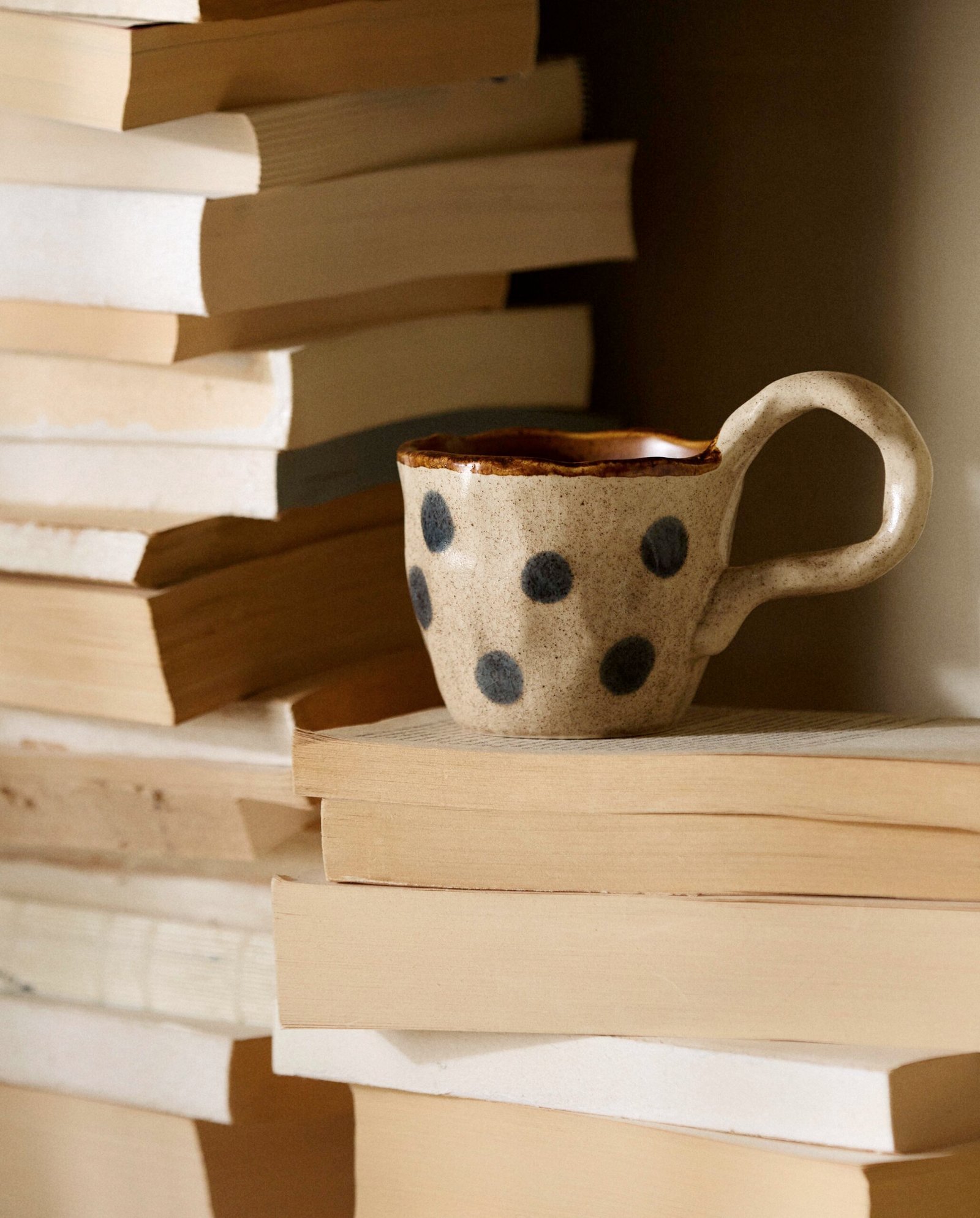 Atelier FORMA - BAYA cup w. handle