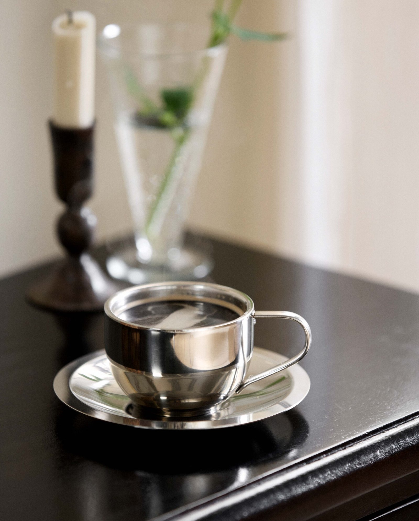 VIREA cup w/ saucer - chrome finish