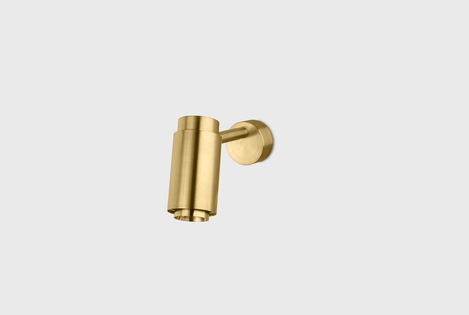 Donya Pivot Wall