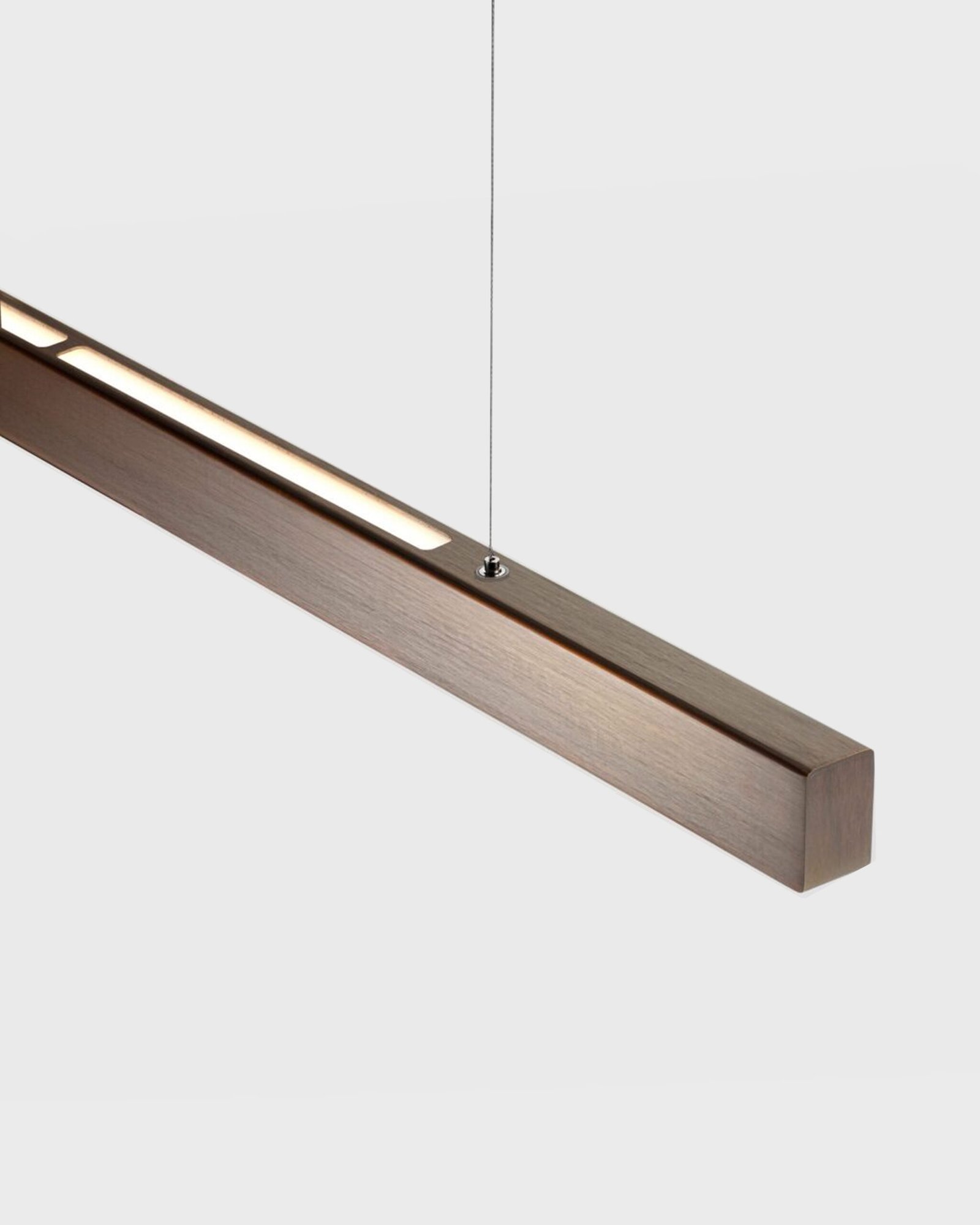 I-Model Aura